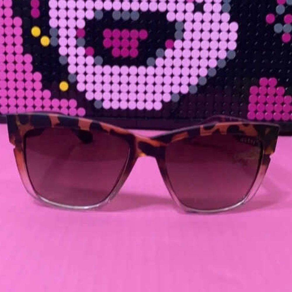 New Guess Gradient Sunglasses